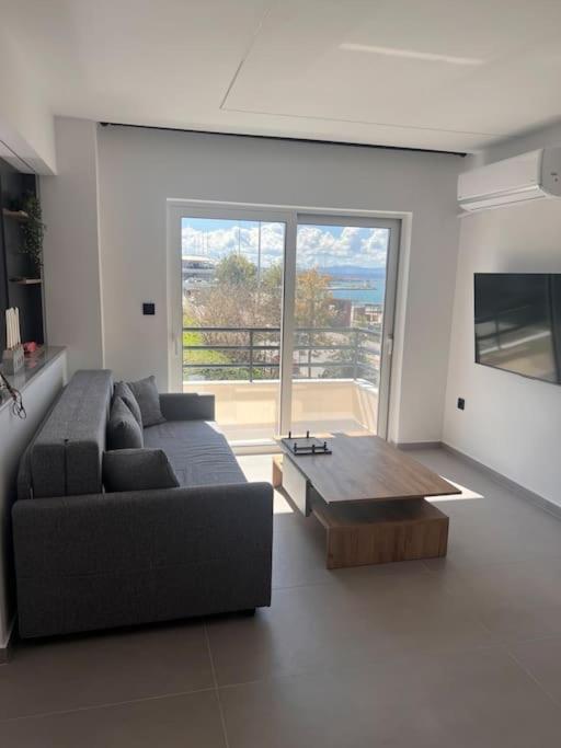 Patras Blue Sea And Sky Deluxe Apartment Εξωτερικό φωτογραφία